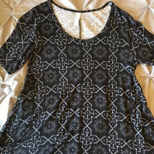 Lularoe perfect tee
